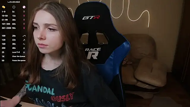 Snapshot of Kami_kam chatting on 03-08-25, 06:26 Kami kam online show from 03-08-25, 06:26