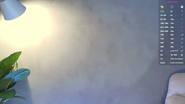 Snapshot of Valentinoford chatting on 02-20-25, 02:29 Valentinoford online show from 02-20-25, 02:29