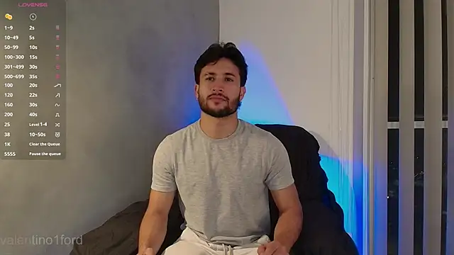 Snapshot of Valentinoford chatting on 03-20-25, 05:24 Valentinoford online show from 03-20-25, 05:24