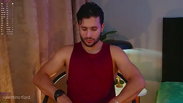 Snapshot of Valentinoford chatting on 10-03-25, 08:06 Valentinoford online show from 10-03-25, 08:06