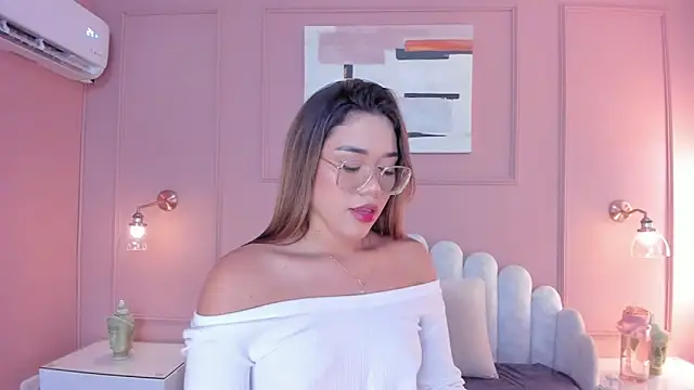 Snapshot of mara_brooks chatting on 01-30-25, 06:43 mara brooks online show from 01-30-25, 06:43