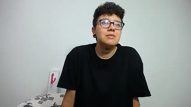 alex noa online show from 02-08-25, 01:32