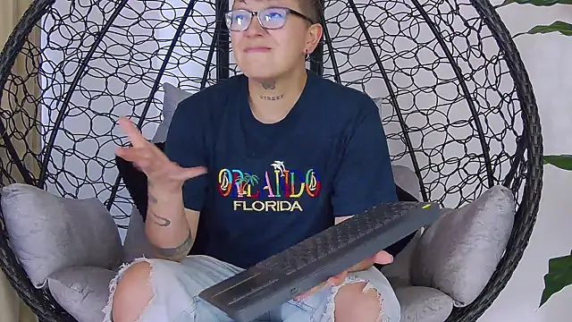 alex noa online show from 10-15-25, 07:14