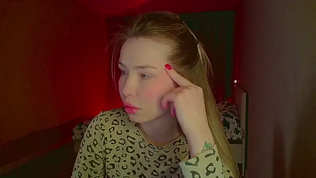 Snapshot of mia_raspberrie chatting on 03-21-25, 07:02 mia raspberrie online show from 03-21-25, 07:02