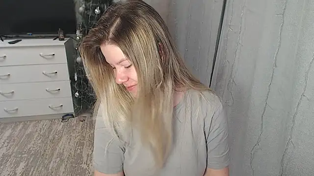 Snapshot of MelissaXKinky chatting on 01-23-25, 02:23 MelissaXKinky online show from 01-23-25, 02:23