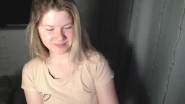 Snapshot of MelissaXKinky chatting on 01-27-25, 05:37 MelissaXKinky online show from 01-27-25, 05:37