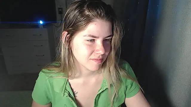 Snapshot of MelissaXKinky chatting on 03-12-25, 05:28 MelissaXKinky online show from 03-12-25, 05:28