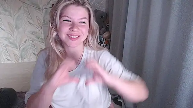 Snapshot of MelissaXKinky chatting on 10-25-25, 07:30 MelissaXKinky online show from 10-25-25, 07:30