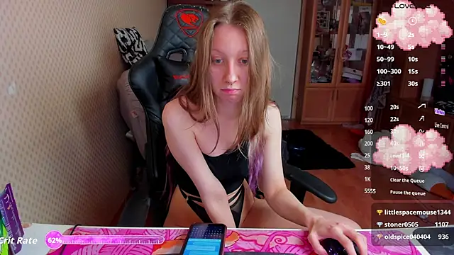 Snapshot of cutieMila chatting on 05-04-26, 07:37 cutieMila online show from 05-04-26, 07:37