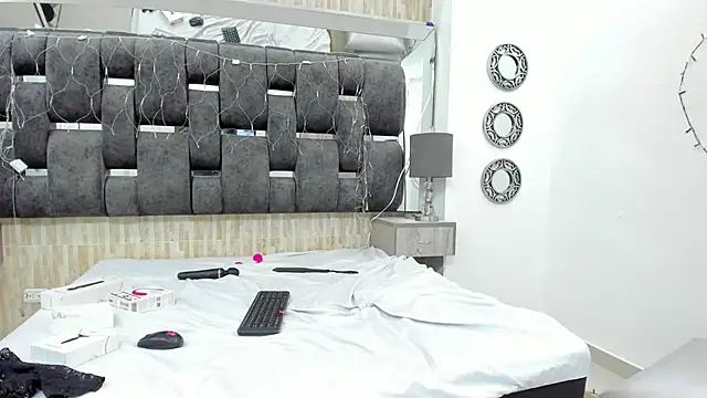 Charlotte Myers online show from 02-19-25, 06:21