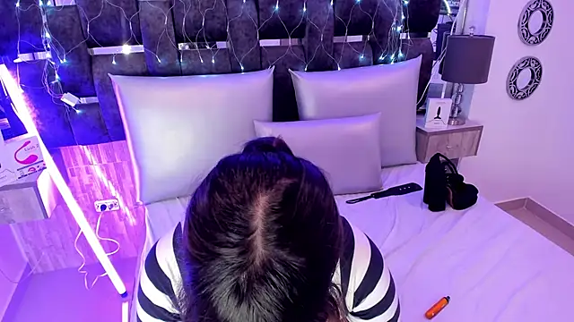 Charlotte Myers online show from 02-24-25, 05:53