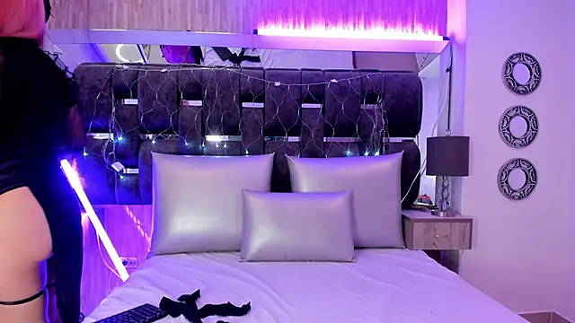 Charlotte Myers online show from 02-25-25, 12:03