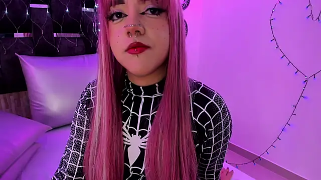 Charlotte Myers online show from 03-18-25, 02:37