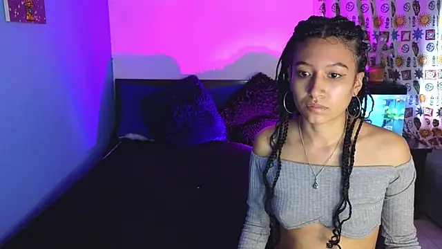 Snapshot of tony_and_sophia chatting on 10-04-25, 11:19 tony and sophia online show from 10-04-25, 11:19