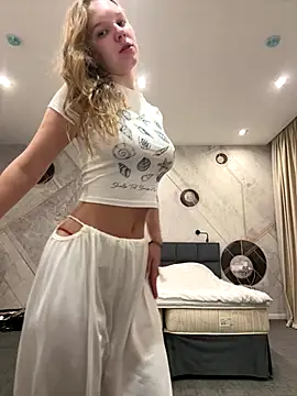 Snapshot of Ketitull chatting on 09-10-25, 04:23 Ketitull online show from 09-10-25, 04:23