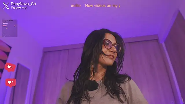 Snapshot of DanyNova_Co chatting on 05-27-26, 01:57 DanyNova Co online show from 05-27-26, 01:57