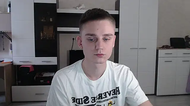 angryzan online show from 01-20-25, 10:40