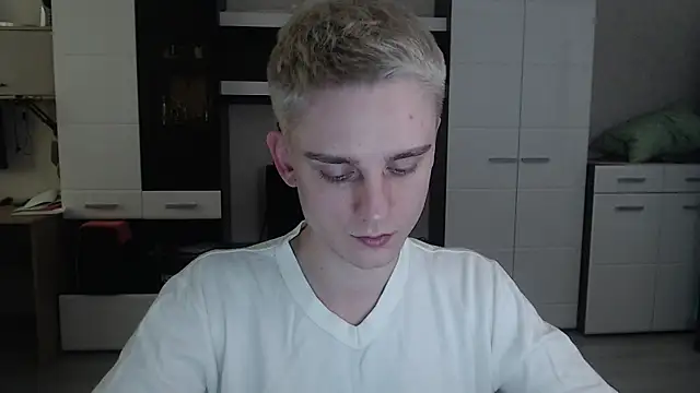 angryzan online show from 02-21-25, 10:39