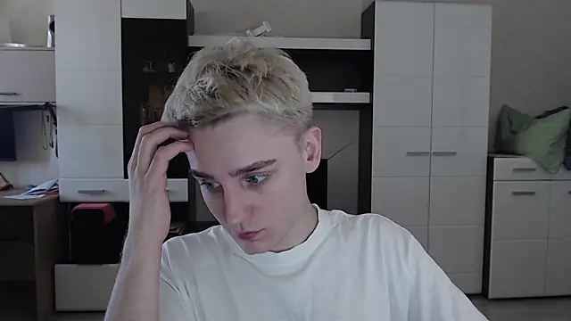 angryzan online show from 03-10-25, 07:42