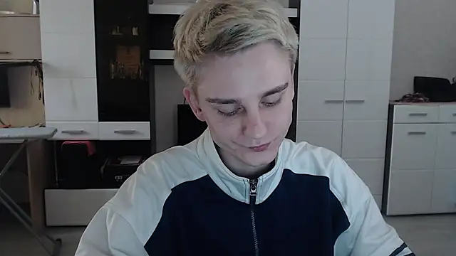 angryzan online show from 03-18-25, 10:25