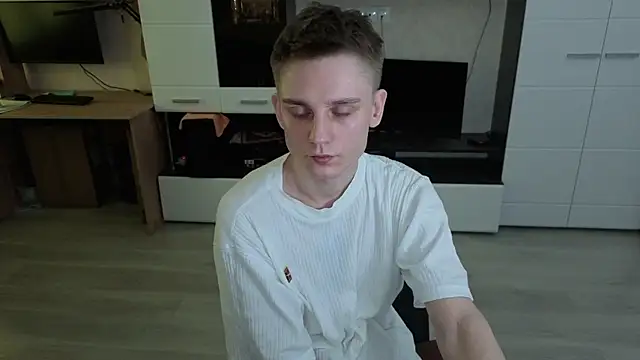 angryzan online show from 04-27-26, 08:23