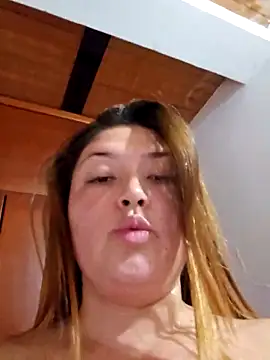 Snapshot of Sofia_Queen17 chatting on 03-06-25, 01:35 Sofia Queen17 online show from 03-06-25, 01:35