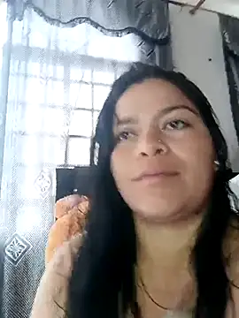 Snapshot of Sofia_Queen17 chatting on 03-08-25, 04:28 Sofia Queen17 online show from 03-08-25, 04:28