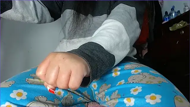 Snapshot of hairy_pussywet chatting on 01-11-26, 03:11 hairy pussywet online show from 01-11-26, 03:11