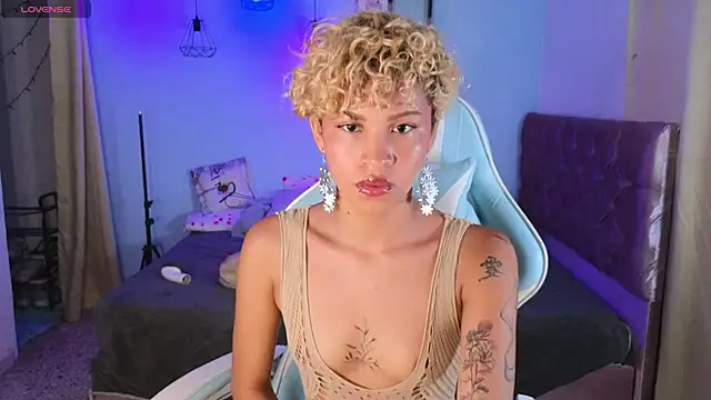 Snapshot of Peggy_Funn chatting on 01-12-25, 11:26 Peggy Funn online show from 01-12-25, 11:26