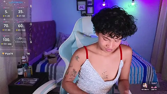 Snapshot of Peggy_Funn chatting on 03-21-25, 06:05 Peggy Funn online show from 03-21-25, 06:05