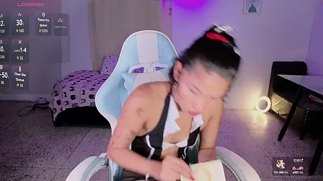 Snapshot of Peggy_Funn chatting on 09-29-25, 11:42 Peggy Funn online show from 09-29-25, 11:42