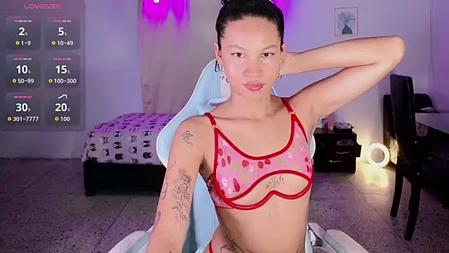 Snapshot of Peggy_Funn chatting on 10-04-25, 12:08 Peggy Funn online show from 10-04-25, 12:08