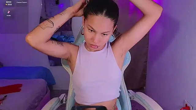 Snapshot of Peggy_Funn chatting on 11-30-25, 02:59 Peggy Funn online show from 11-30-25, 02:59