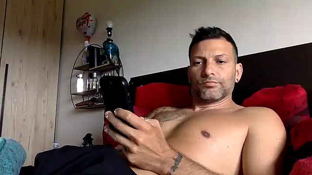 Snapshot of goroasroma90 chatting on 05-05-26, 10:12 goroasroma90 online show from 05-05-26, 10:12