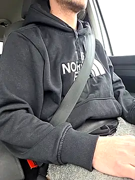 Snapshot of Zeefy chatting on 01-15-26, 09:47 Zeefy online show from 01-15-26, 09:47