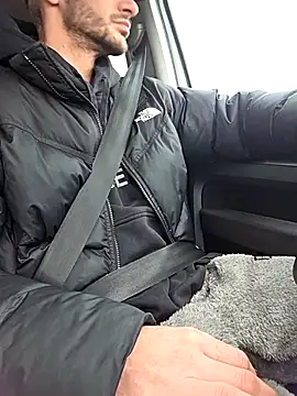 Snapshot of Zeefy chatting on 02-06-26, 08:29 Zeefy online show from 02-06-26, 08:29