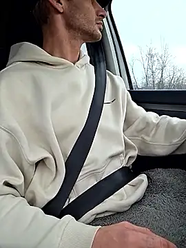 Snapshot of Zeefy chatting on 02-12-26, 09:48 Zeefy online show from 02-12-26, 09:48