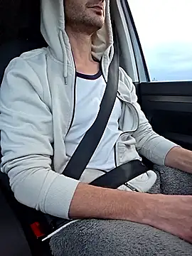 Snapshot of Zeefy chatting on 02-13-26, 07:15 Zeefy online show from 02-13-26, 07:15