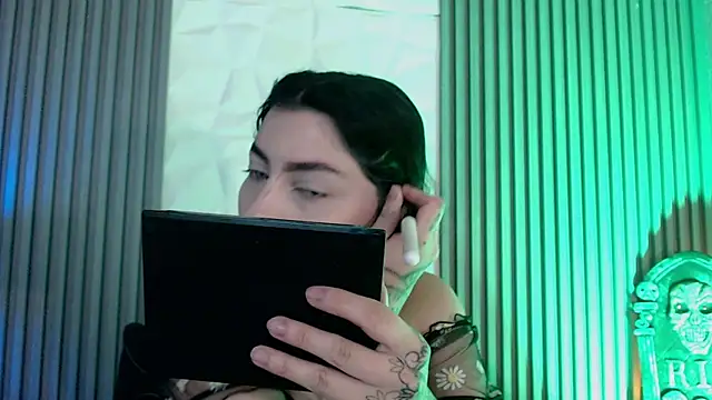 sophy rock online show from 10-27-25, 03:16