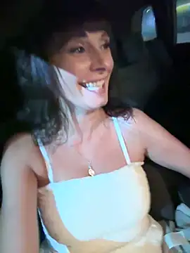 therealbeverlycious online show from 12-23-24, 08:14