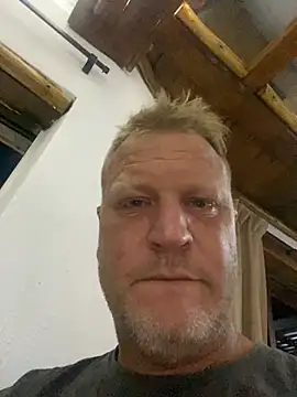 Snapshot of sexycouple109 chatting on 01-18-25, 08:19 sexycouple109 online show from 01-18-25, 08:19