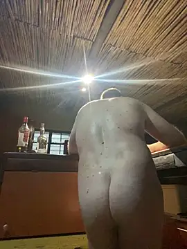 Snapshot of sexycouple109 chatting on 01-29-25, 08:04 sexycouple109 online show from 01-29-25, 08:04