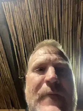 Snapshot of sexycouple109 chatting on 10-24-25, 07:43 sexycouple109 online show from 10-24-25, 07:43