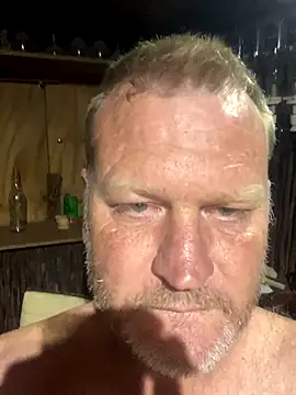 Snapshot of sexycouple109 chatting on 10-31-25, 07:48 sexycouple109 online show from 10-31-25, 07:48