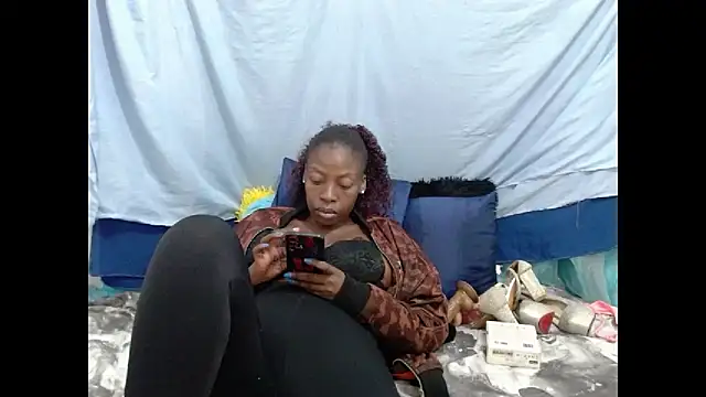 chocolatemix44 online show from 04-24-26, 06:54