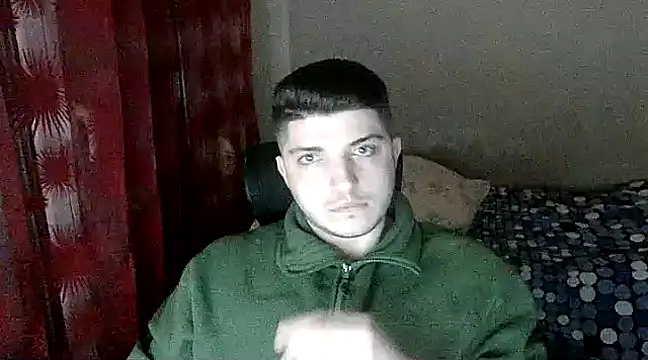 Snapshot of BoiWhore chatting on 12-28-24, 11:05 BoiWhore online show from 12-28-24, 11:05