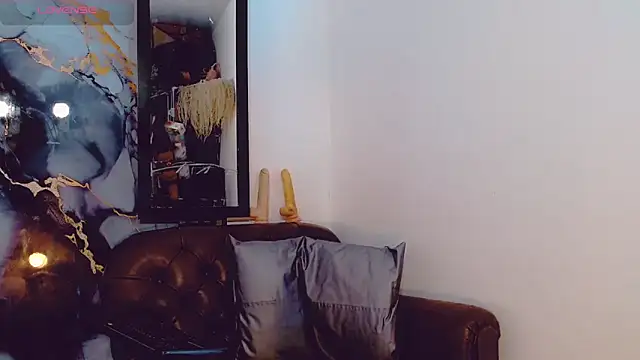 khiara moretti online show from 11-06-25, 11:11