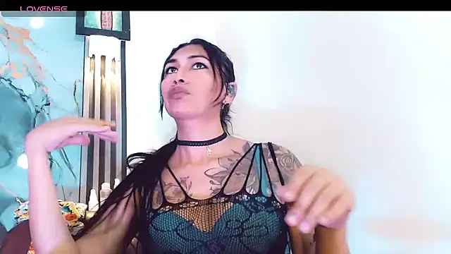 khiara moretti online show from 12-03-25, 11:19