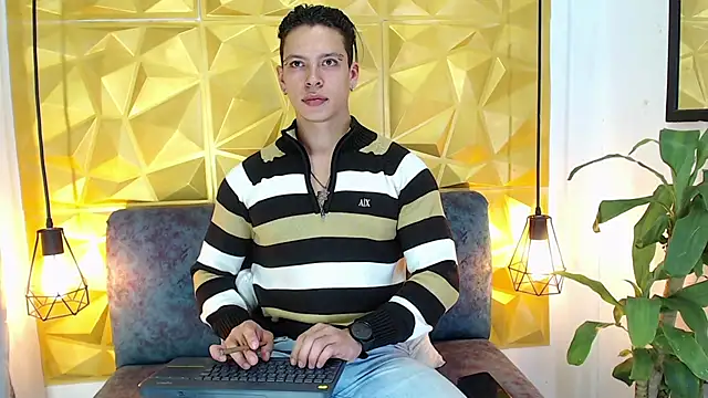 Snapshot of Baxter_Dex chatting on 12-06-24, 03:19 Baxter Dex online show from 12-06-24, 03:19