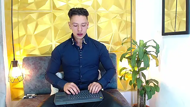 Snapshot of Baxter_Dex chatting on 12-08-24, 06:11 Baxter Dex online show from 12-08-24, 06:11